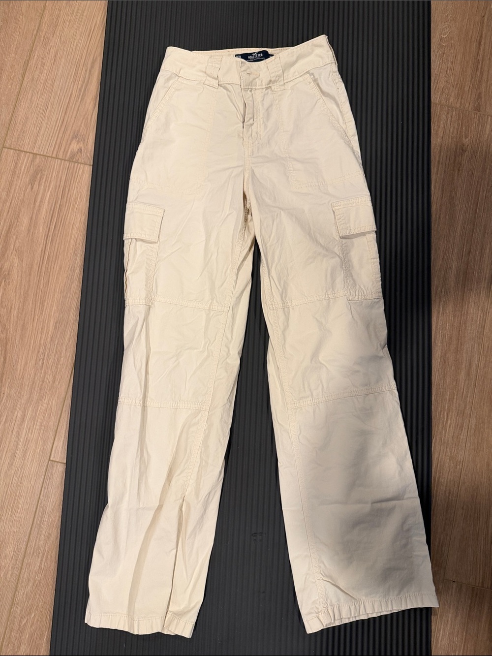 Hollister Beige cargo Pants